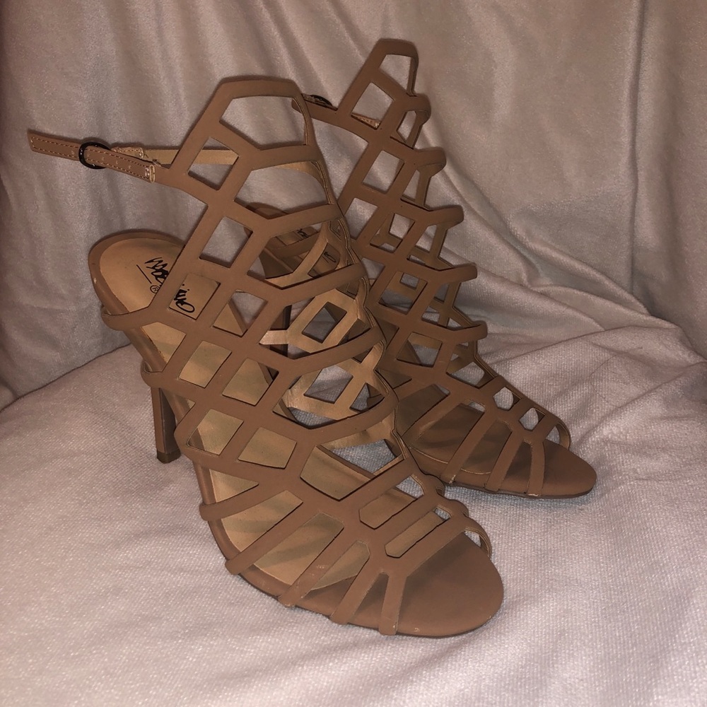 Nude heels
